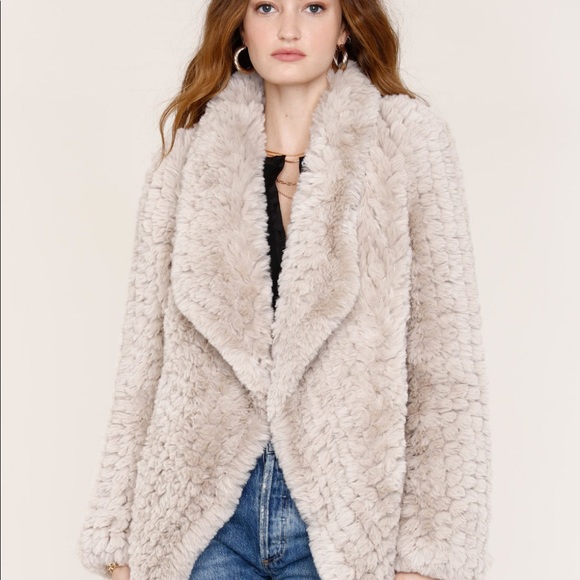 Heartloom faux fur coat - Picture 2 of 8